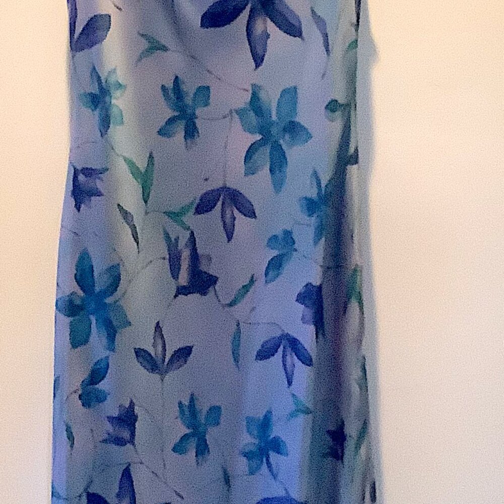 Jade Couture -Sexy Sleeveless  Dress, scooped neckline with flirty hem, size 10 - Picture 7 of 13
